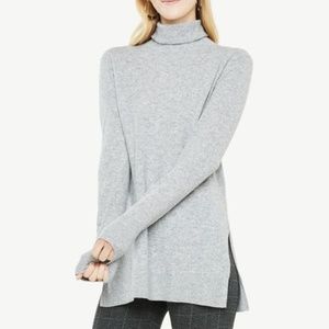 LOFT Turtleneck sweater (M)